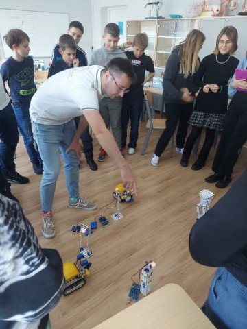 b_1024_768_0_00_images_2023_2024_KAWA_KonferencjaIwE_406848351_812899317304685_6489323030471632580_n